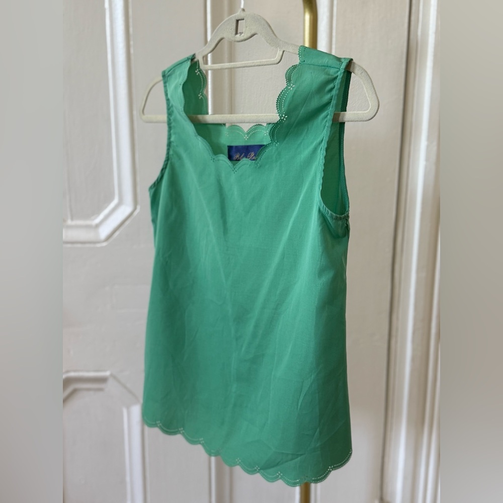 Green Sleeveless Women's Top